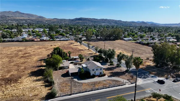 $1,050,000 | 41531 Acacia E Avenue, Hemet, CA 92544