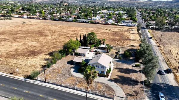 $1,050,000 | 41531 Acacia E Avenue, Hemet, CA 92544