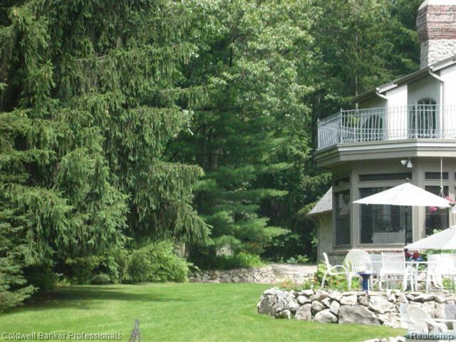 8270 Foster Road Clarkston, MI 48346 - Photo 9 of 22 Private Wooded Property