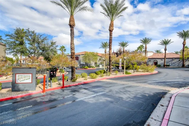 $1,450 | 950 Seven Hills Drive, Unit 222, Henderson, NV 89052