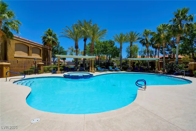 $1,450 | 950 Seven Hills Drive, Unit 222, Henderson, NV 89052