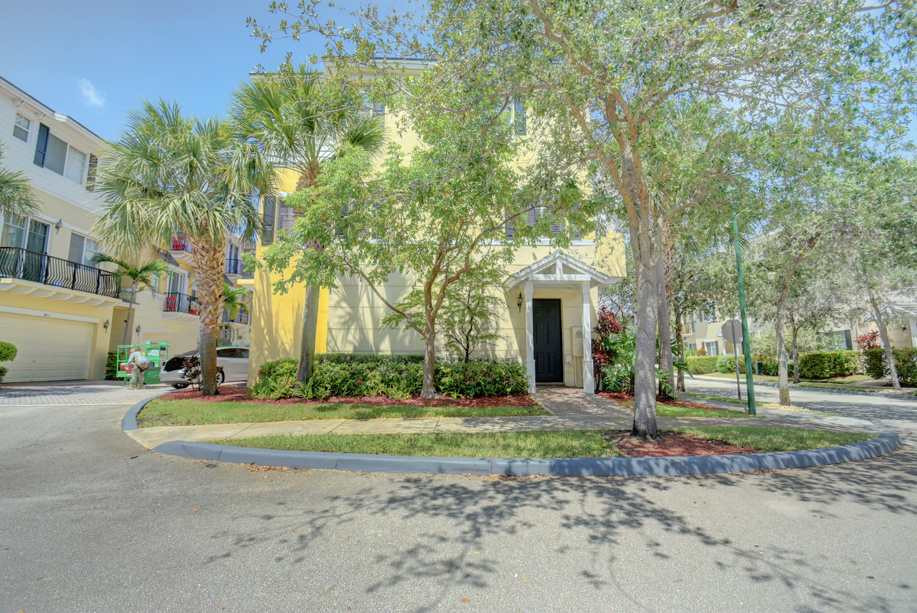 3821 Northwest 5th Terrace Boca Raton, FL 33431 - Photo 2 of 29 Welcome Home!