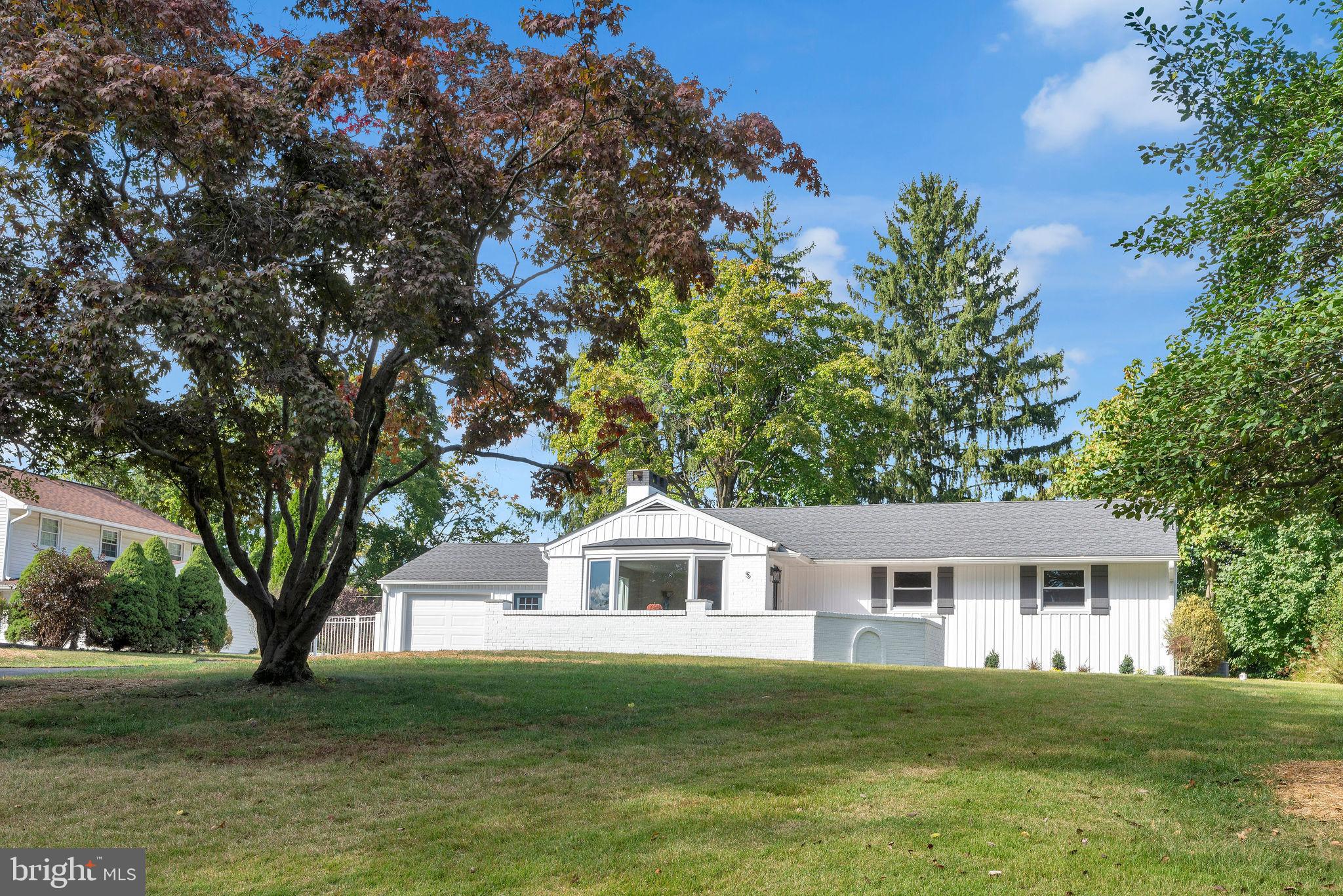 5 Spring Lane Yardley, PA 19067 - Photo 4 of 64 Front yard: close-up