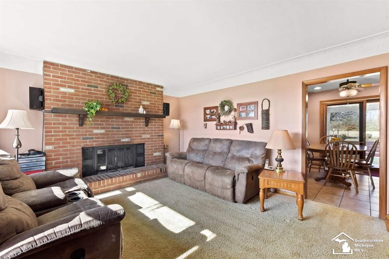 8052 South Custer Road Monroe, MI 48161 - Photo 10 of 66