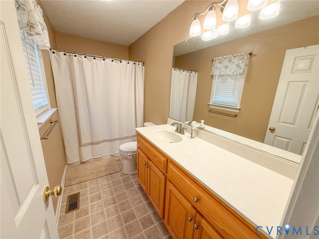 2293 Turkey Island Road Crewe, VA 23930 - Photo 16 of 36