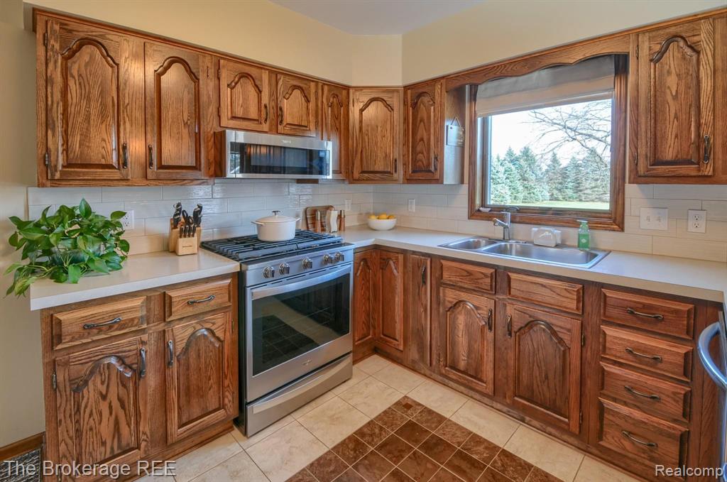 4042 North Gale Road Davison, MI 48423 - Photo 22 of 46