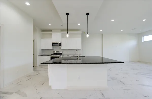 $3,000 | 2922 El Fenice Lane, Houston, TX 77057