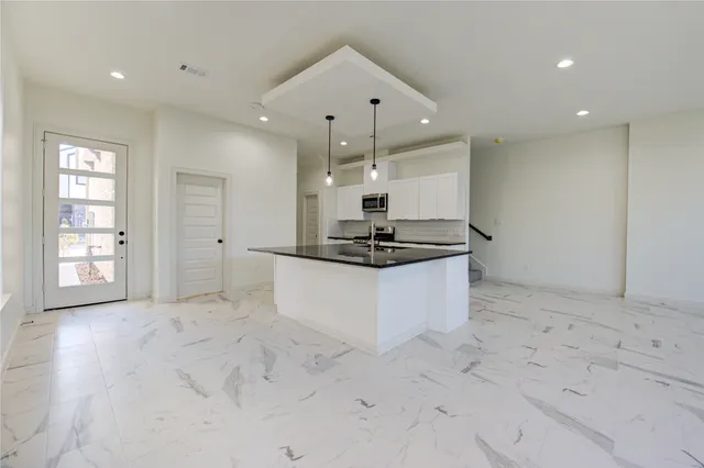 a view of an entryway of the house