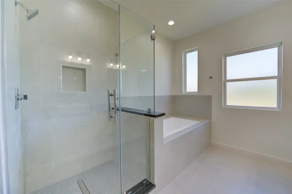 $3,000 | 2922 El Fenice Lane, Houston, TX 77057