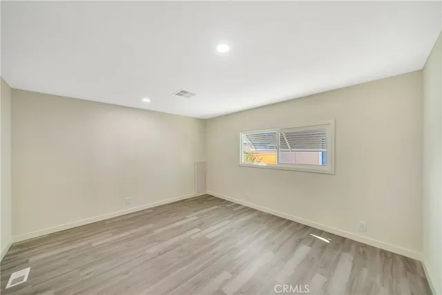 $275,000 | 27361 Sierra Highway, Unit 109, Canyon Country, CA 91351