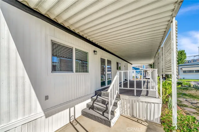 $275,000 | 27361 Sierra Highway, Unit 109, Canyon Country, CA 91351