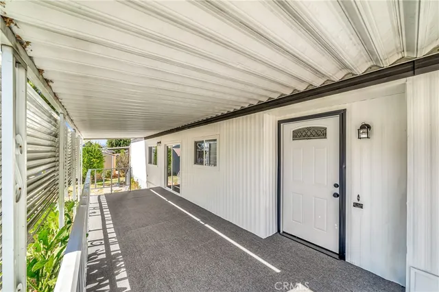 $275,000 | 27361 Sierra Highway, Unit 109, Canyon Country, CA 91351