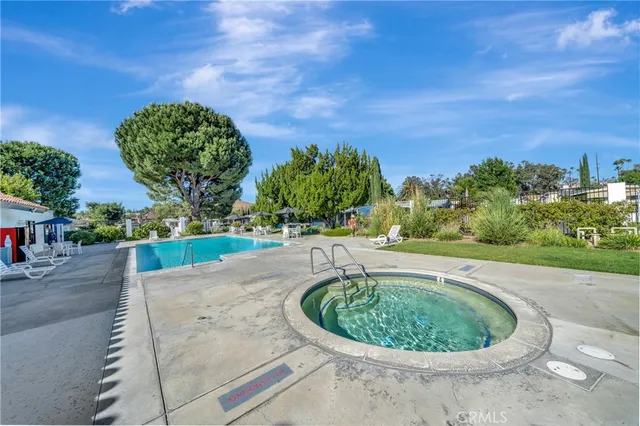 $275,000 | 27361 Sierra Highway, Unit 109, Canyon Country, CA 91351