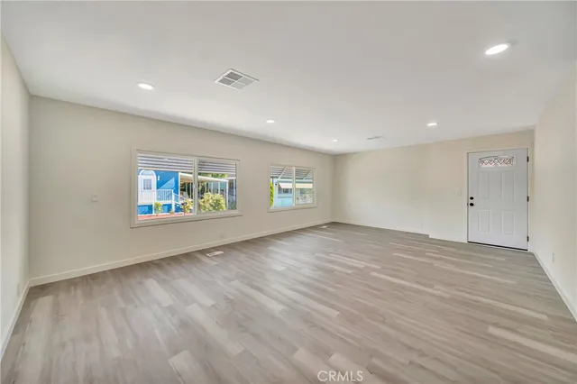 $275,000 | 27361 Sierra Highway, Unit 109, Canyon Country, CA 91351