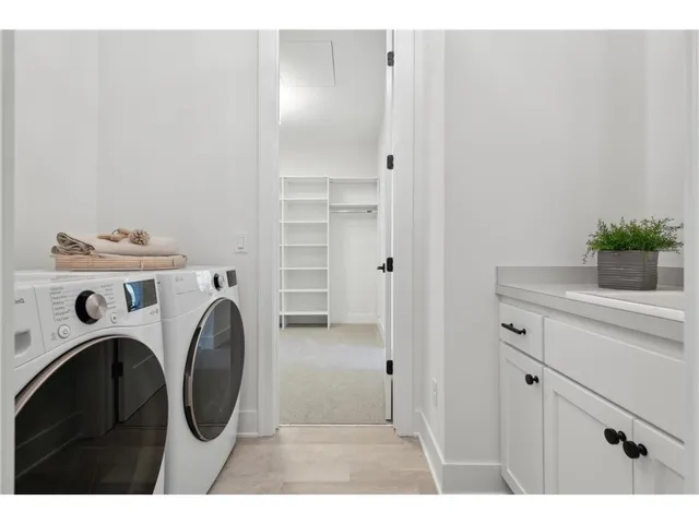 $1,385,962 | Xxx2 Xxx2 Timberland Trail, Eden Prairie, MN 55347