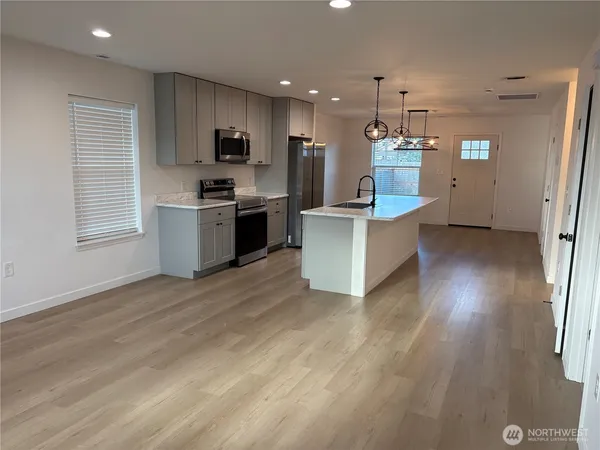 $349,000 | 464 Southwest William Avenue, Chehalis, WA 98532