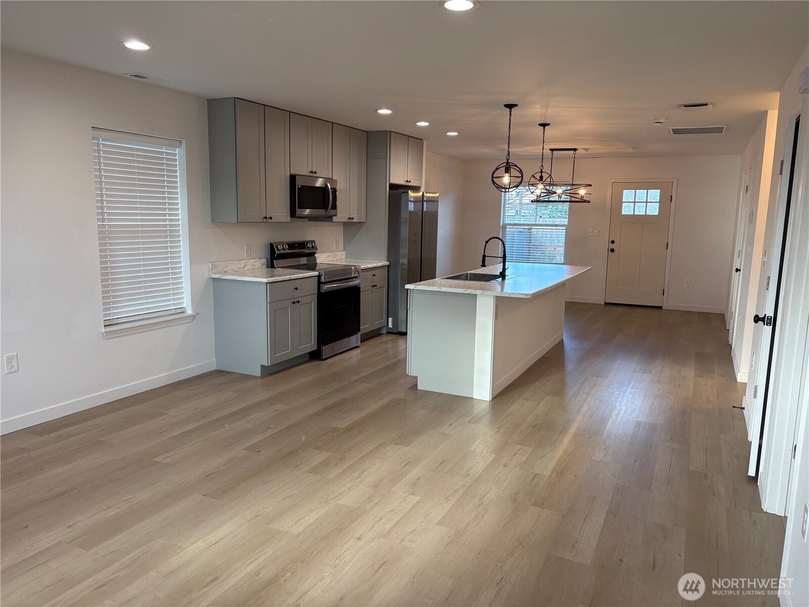 464 Southwest William Avenue Chehalis, WA 98532 - Photo 11 of 20