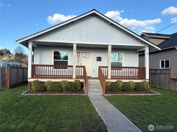 $349,000 | 464 Southwest William Avenue, Chehalis, WA 98532