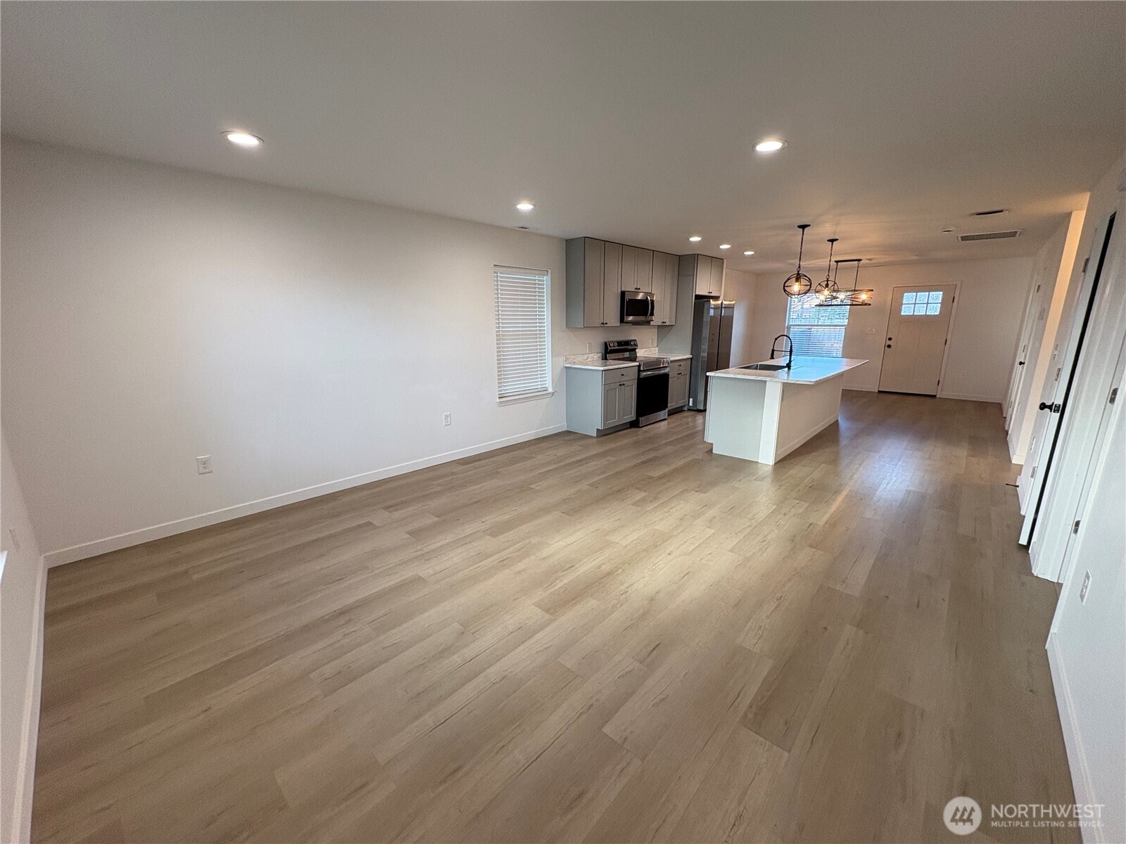 464 Southwest William Avenue Chehalis, WA 98532 - Photo 9 of 20