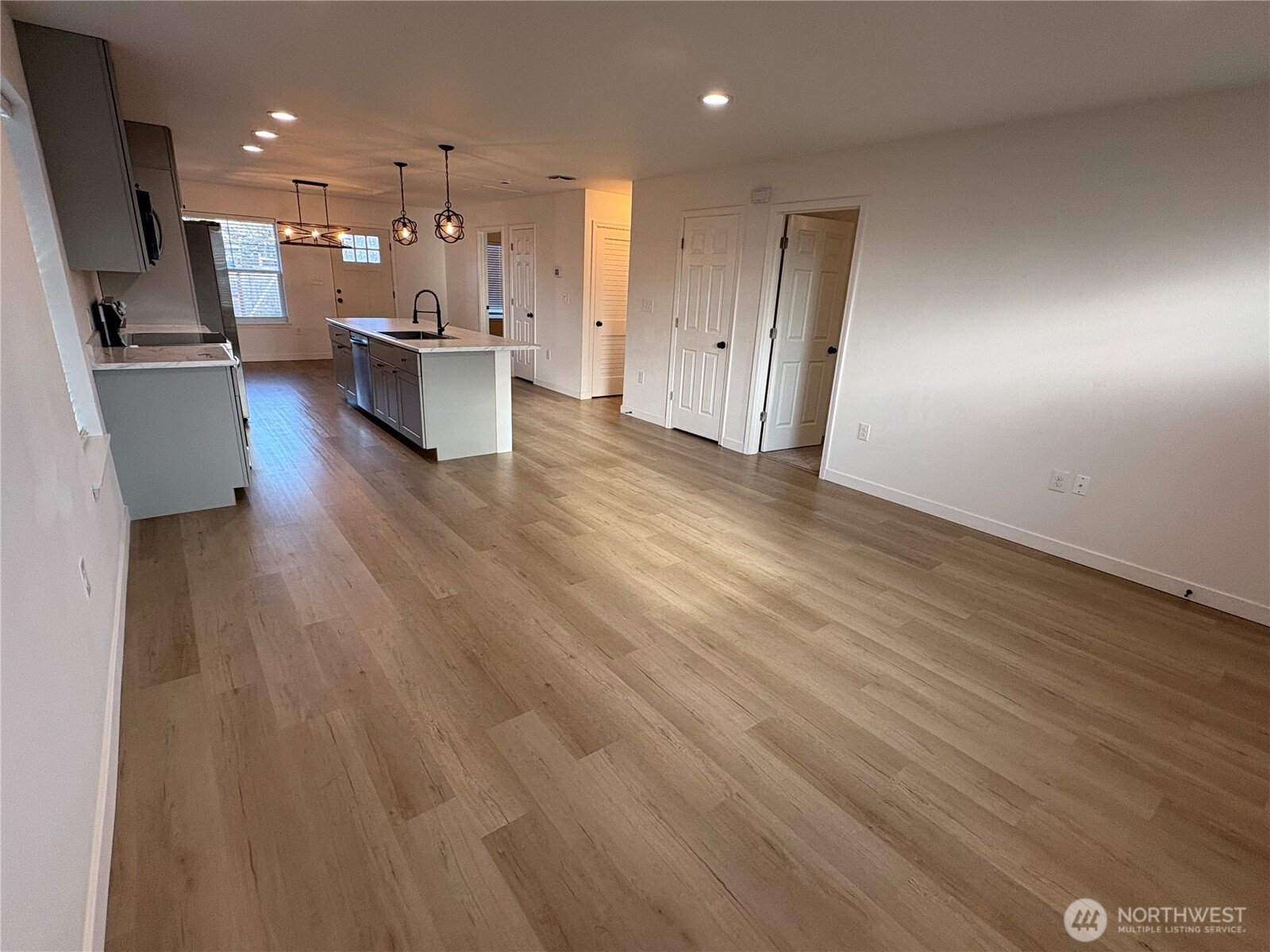 464 Southwest William Avenue Chehalis, WA 98532 - Photo 10 of 20