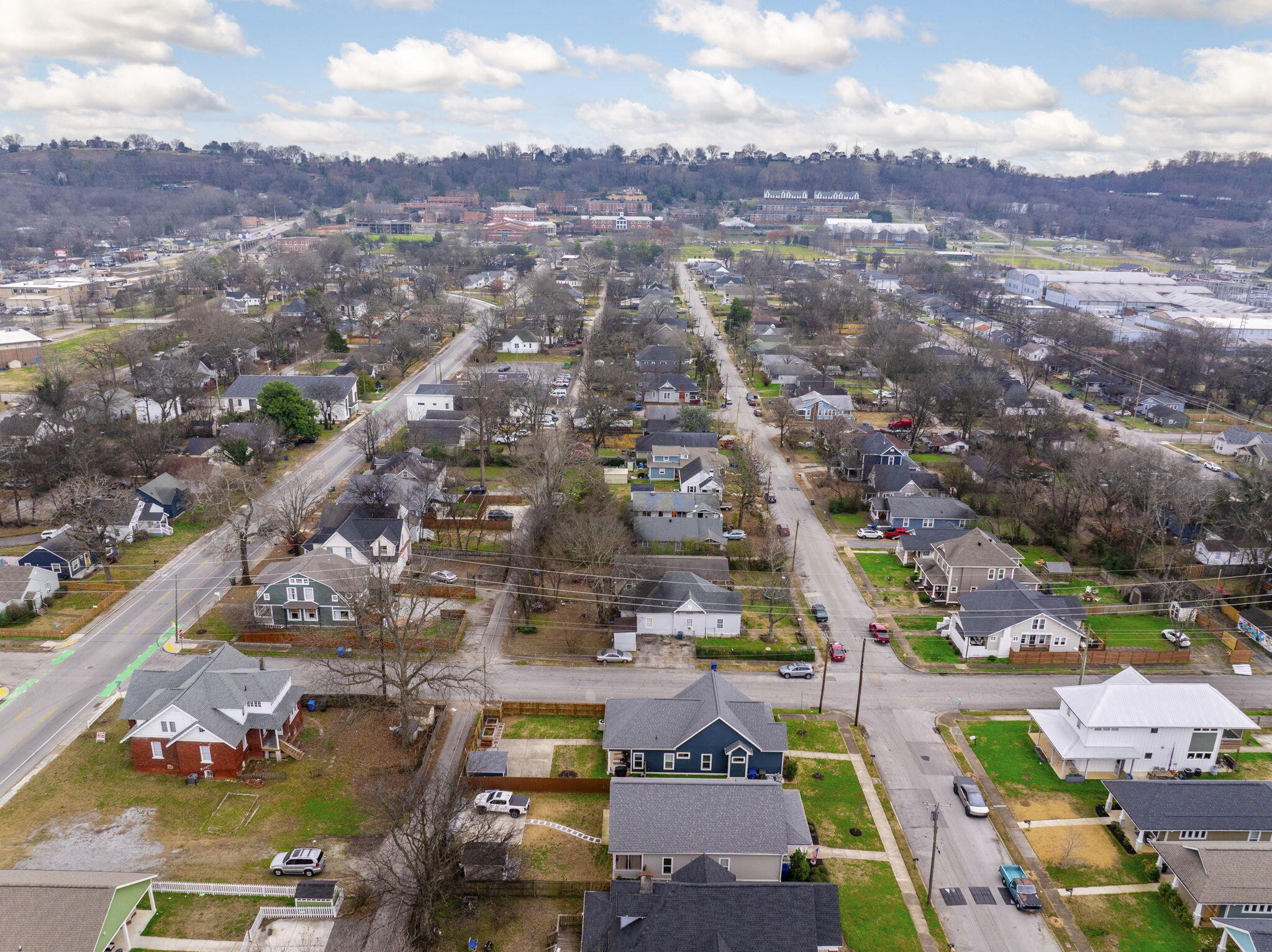 2115 Union Avenue Chattanooga, TN 37404 - Photo 49 of 54 an aerial view of residential houses with outdoor space