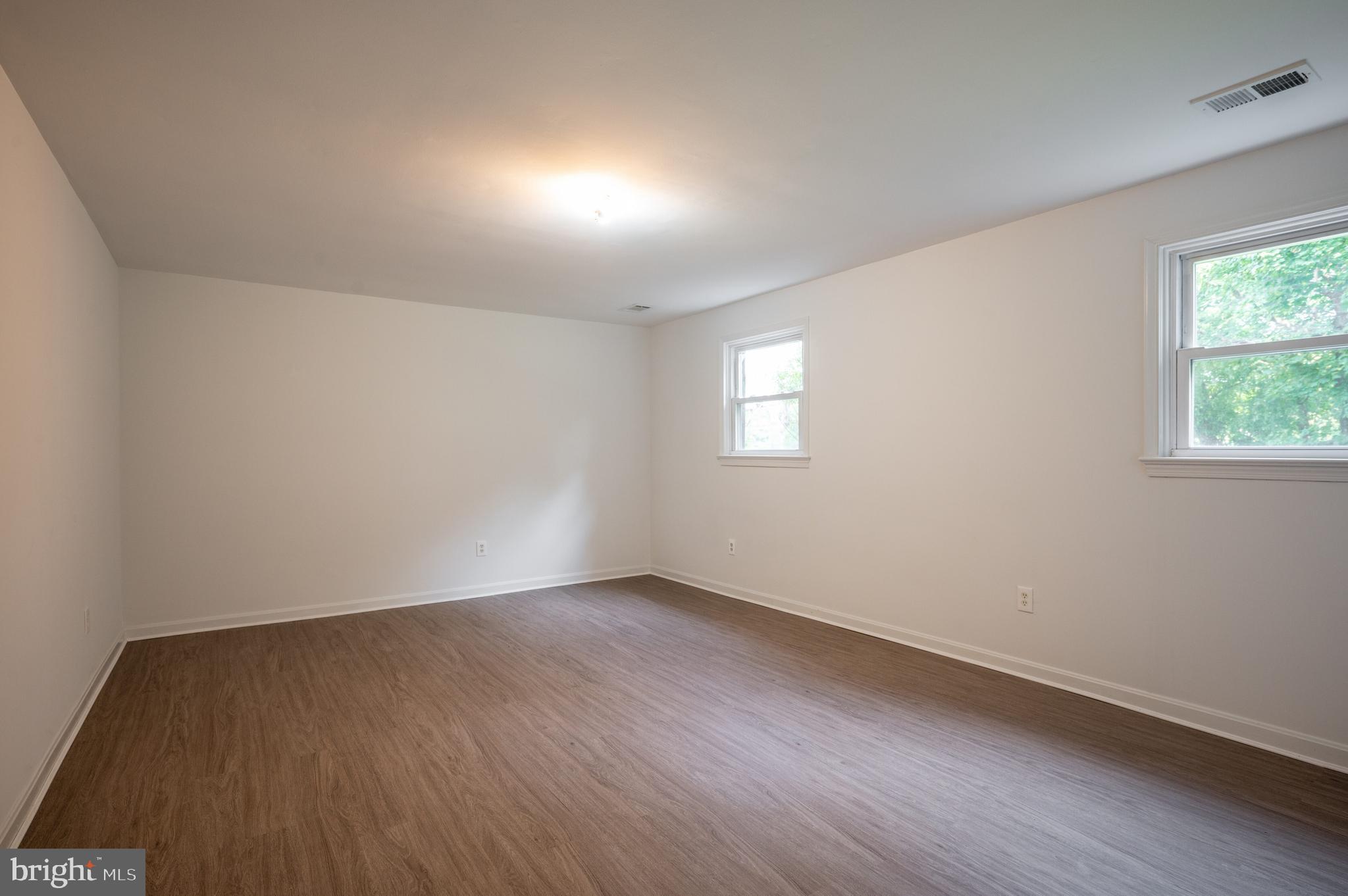 6002 River Road Bethesda, MD 20817 - Photo 30 of 39 Great Windows & Natural Light