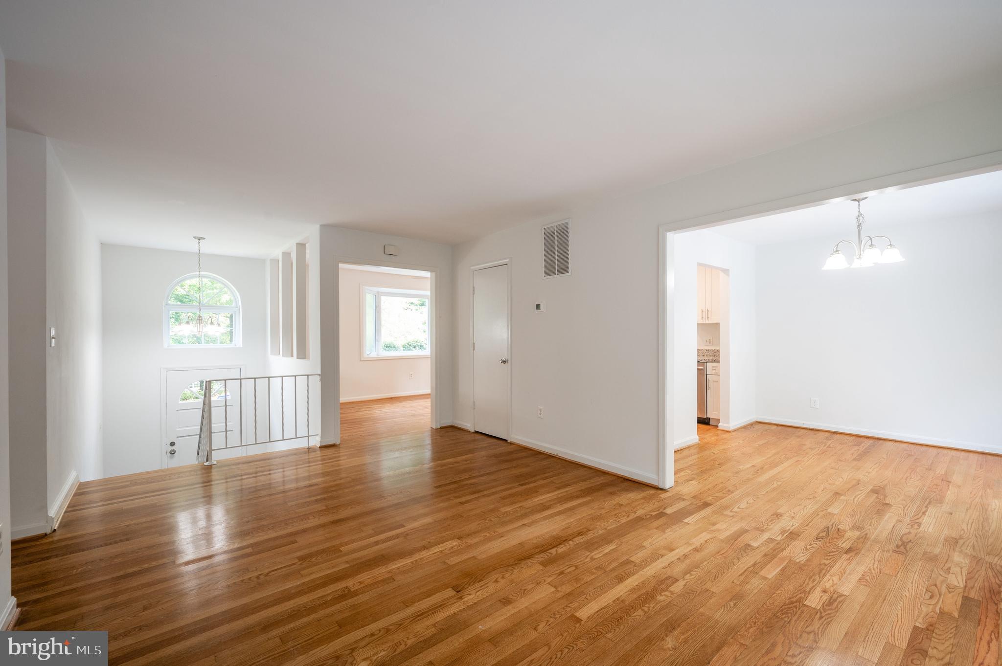 6002 River Road Bethesda, MD 20817 - Photo 38 of 39 Split-level Versatile Floorplan