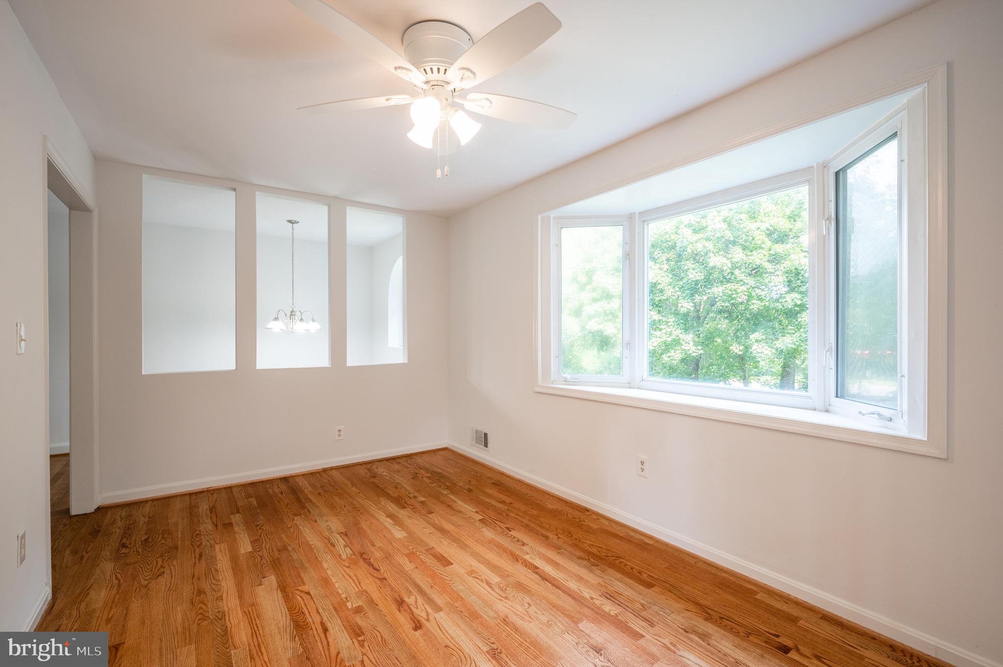 6002 River Road Bethesda, MD 20817 - Photo 7 of 39 Flex Space with Great Natural Light