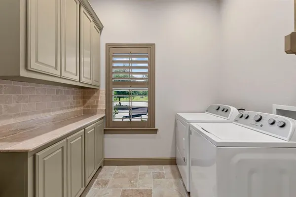 $724,900 | 11374 Highway 154, Yantis, TX 75497