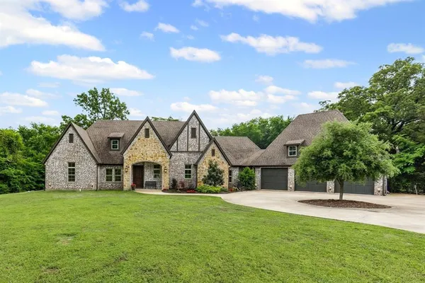 $724,900 | 11374 Highway 154, Yantis, TX 75497