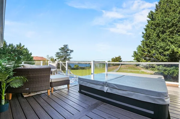 $650,000 | 3896 North Main Street, Fall River, MA 02720