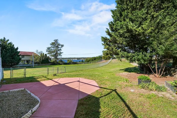 $650,000 | 3896 North Main Street, Fall River, MA 02720