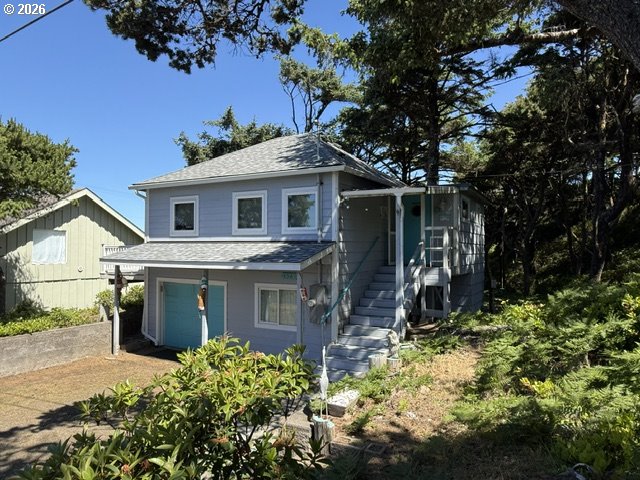 4567 Arch Street Florence, OR 97439 - Photo 3 of 33
