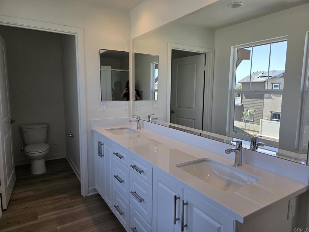 725 Kingbird Loop Oceanside, CA 92058 - Photo 18 of 47 Gallery Image 18