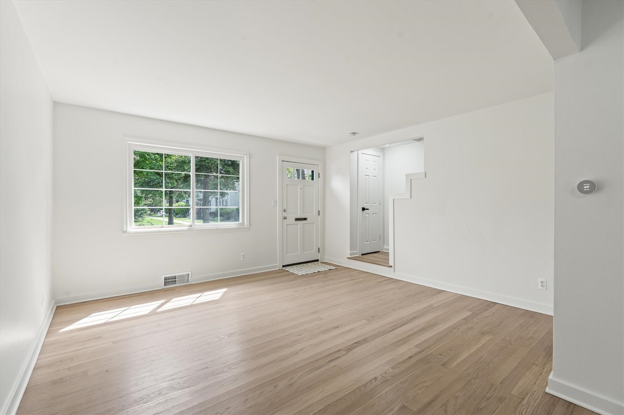 1650 Graefield Road Birmingham, MI 48009 - Photo 6 of 27