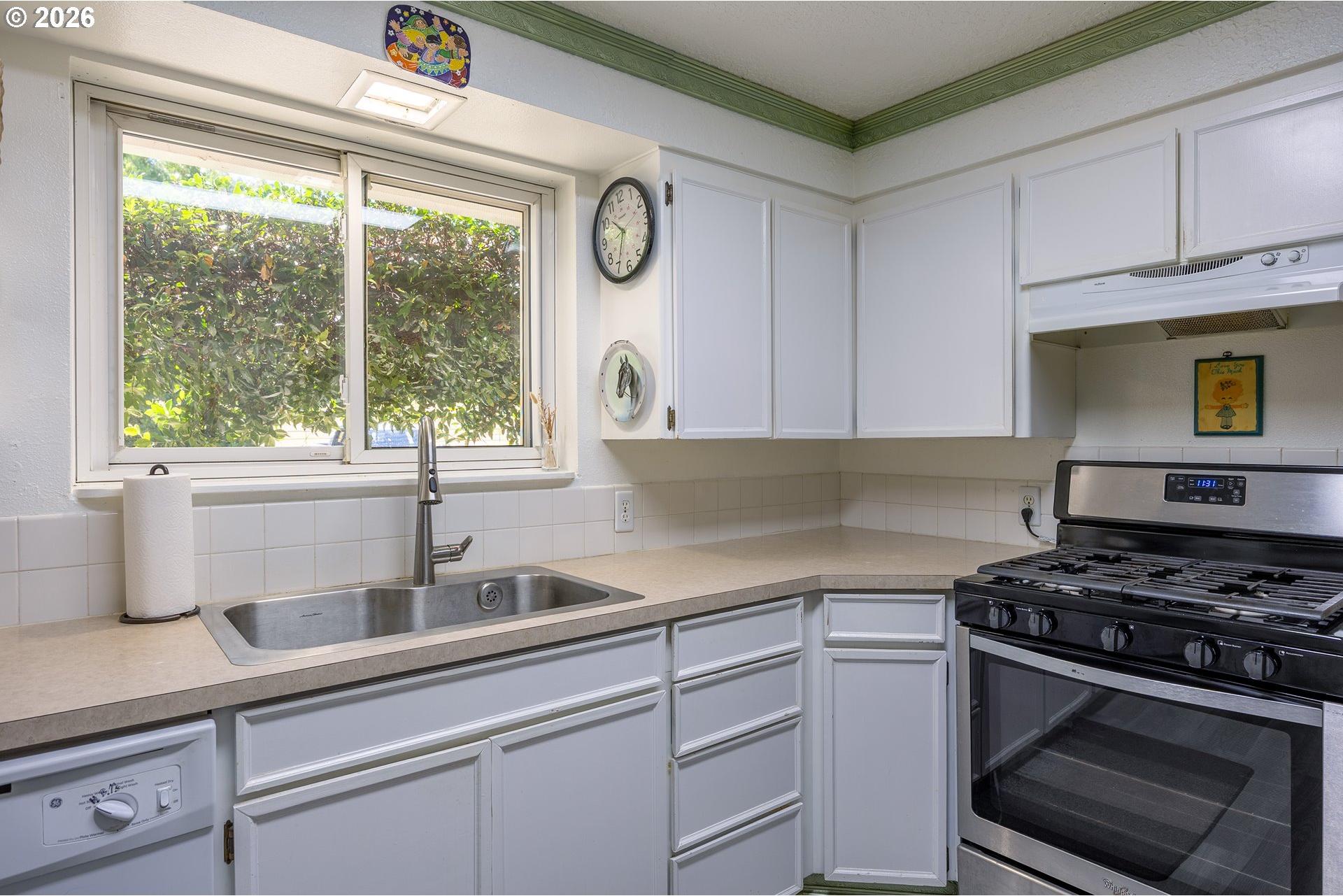 604 Woodruff Road Roseburg, OR 97471 - Photo 11 of 48 Gallery Image 11