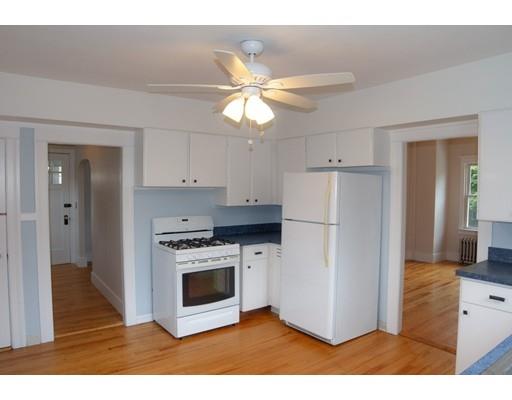 9 Stanley Road Shrewsbury, MA 01545 - Photo 13 of 28 Gallery Image 13
