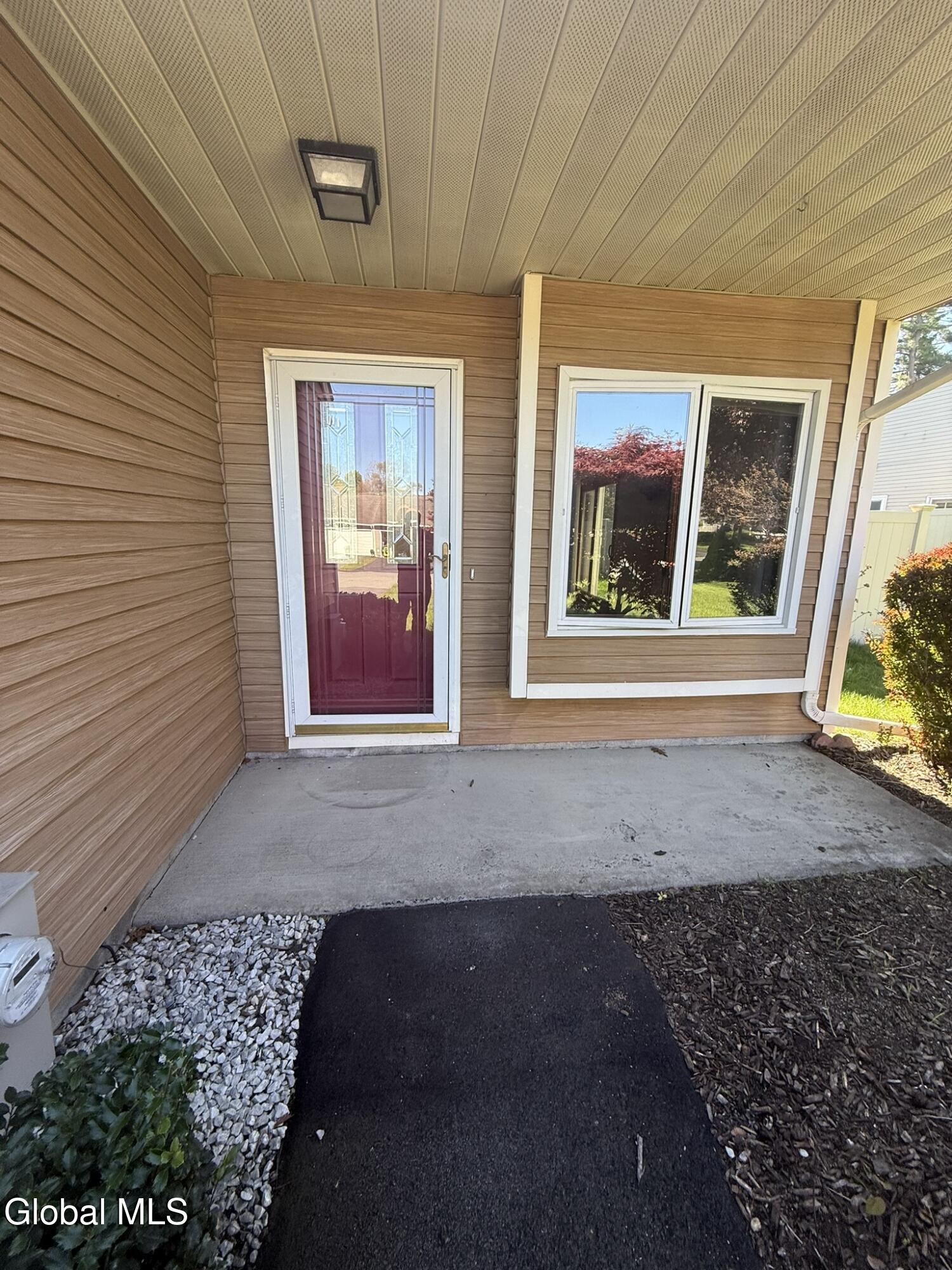 2050 Rosedale Way Guilderland, NY 12303 - Photo 3 of 17 IMG_6827