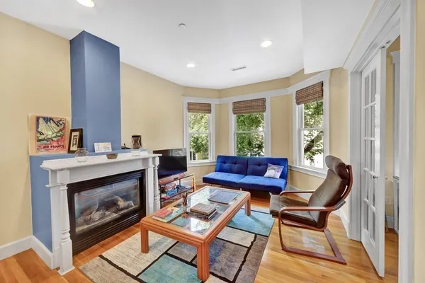 $4,500 | 292 Western Avenue, Unit 1, Cambridge, MA 02139