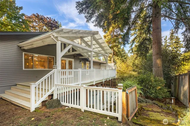 $1,850,000 | 6832 122nd Avenue Northeast, Kirkland, WA 98033