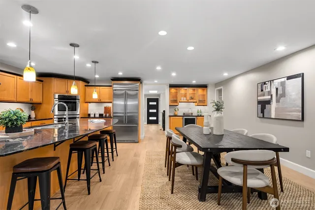 $1,850,000 | 6832 122nd Avenue Northeast, Kirkland, WA 98033