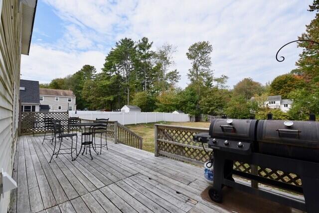 16 Boundary Way Kennebunk, ME 04043 - Photo 5 of 28 16 Boundary Way Deck and Yard - Copy