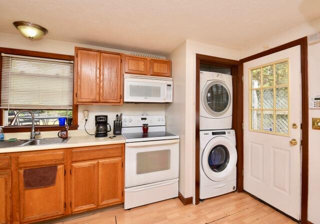 16 Boundary Way Kennebunk, ME 04043 - Photo 10 of 28 16 Boundary Way Kitchen 2 - Copy
