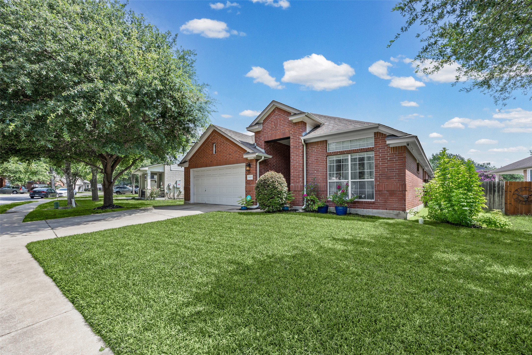 10125 Anahuac Trail Austin, TX 78747 - Photo 2 of 24