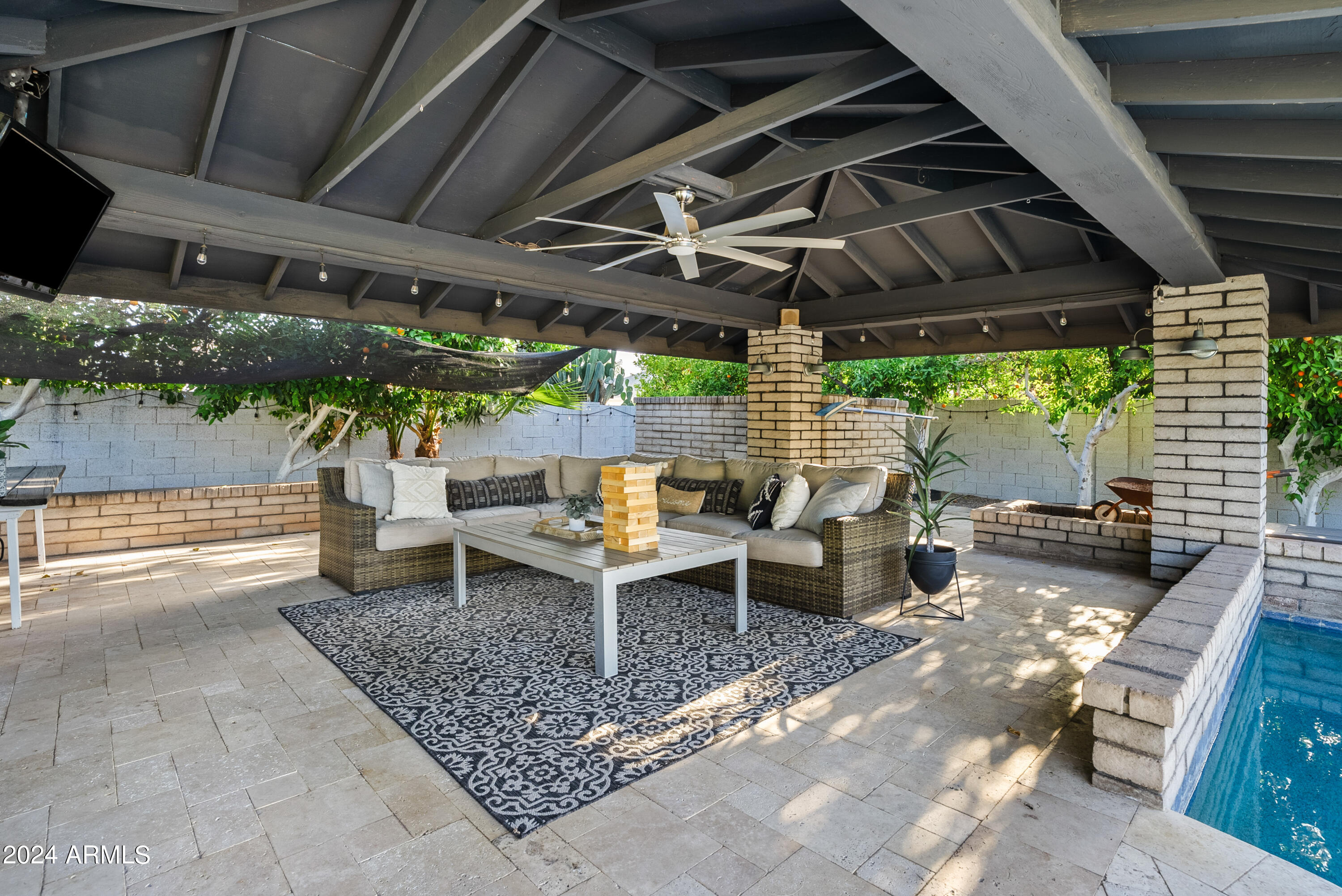 2142 South Rogers Mesa, AZ 85202 - Photo 2 of 46 DSC07852