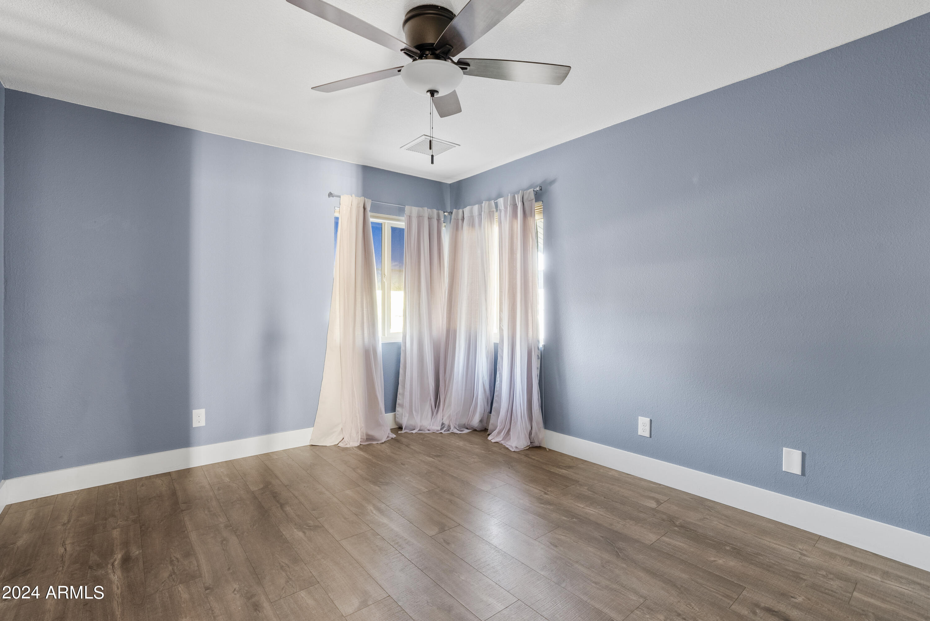 2142 South Rogers Mesa, AZ 85202 - Photo 29 of 46 DSC07797