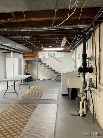 $2,200 | 235 South 3rd Street, Lewiston, NY 14092