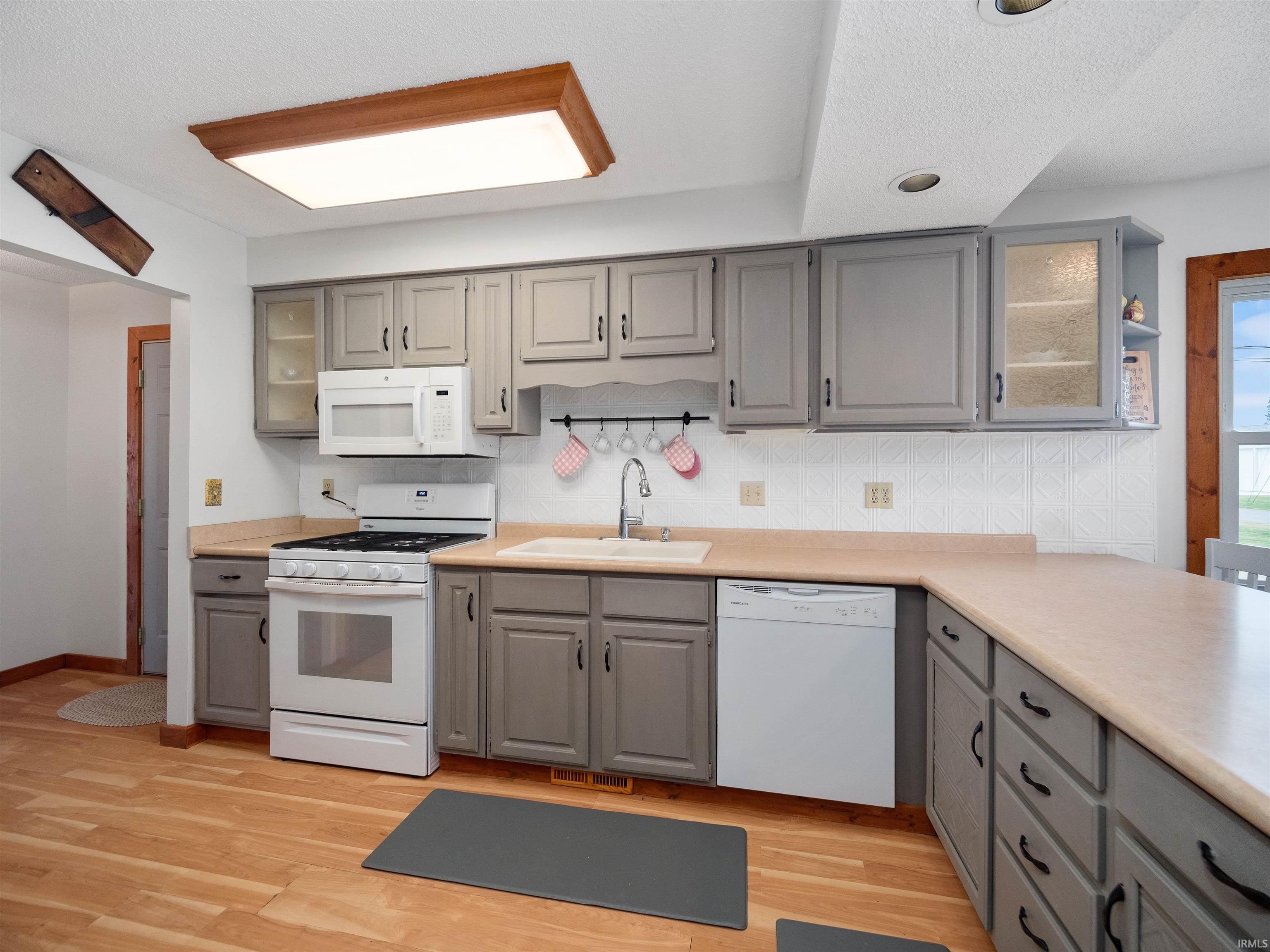 1912 Trinity Street Huntertown, IN 46748 - Photo 5 of 35