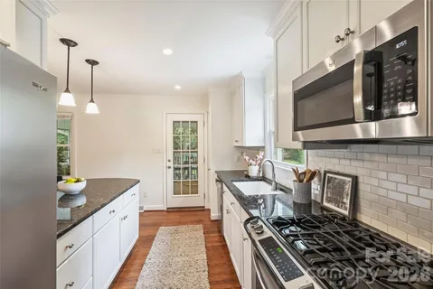 $625,000 | 300 Cooper Drive, Charlotte, NC 28210