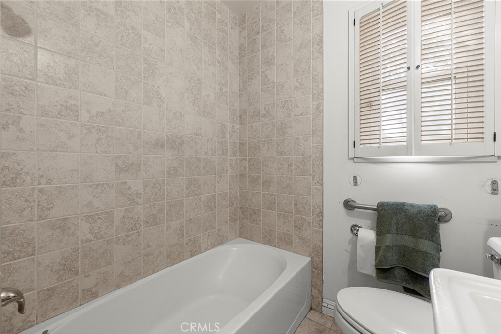 2736 West Court Street Rialto, CA 92376 - Photo 20 of 28 Gallery Image 20